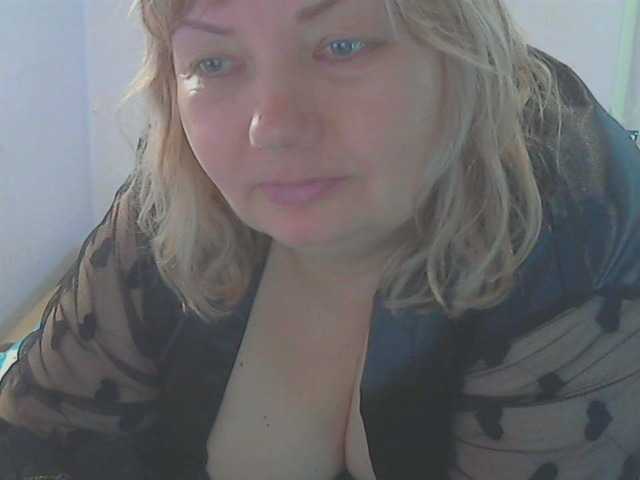 LucyAlexis's BongaCams show and profile