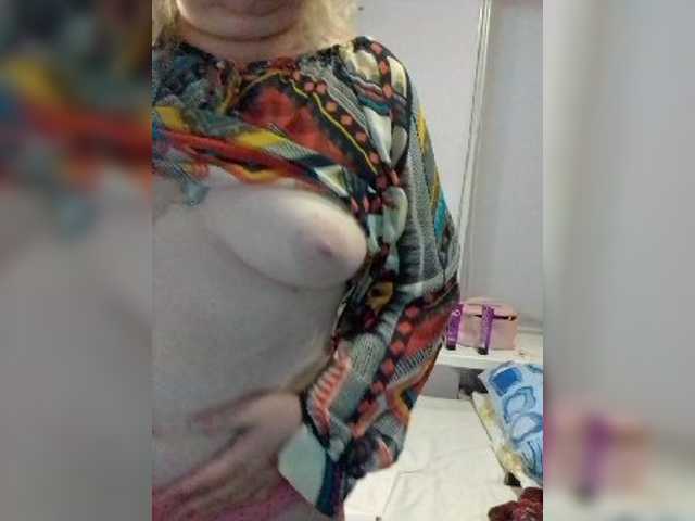 LucyAlexis live cam on BongaCams