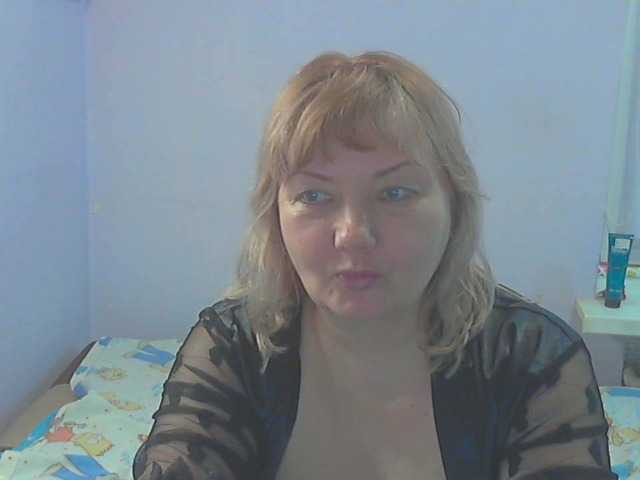 LucyAlexis's BongaCams show and profile