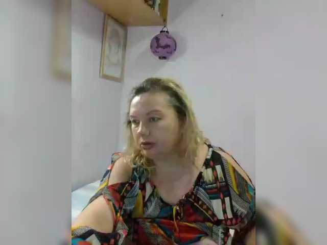 LucyAlexis live cam on BongaCams