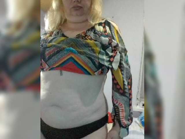 LucyAlexis live cam preview