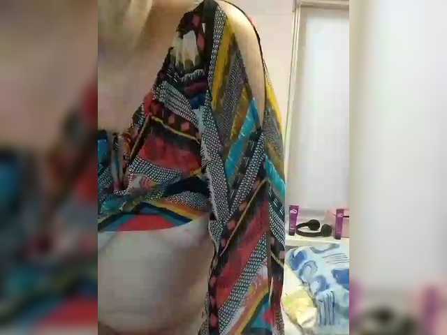 LucyAlexis live cam on BongaCams
