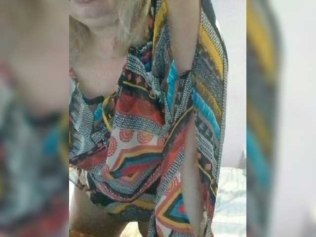 LucyAlexis, live now on BongaCams