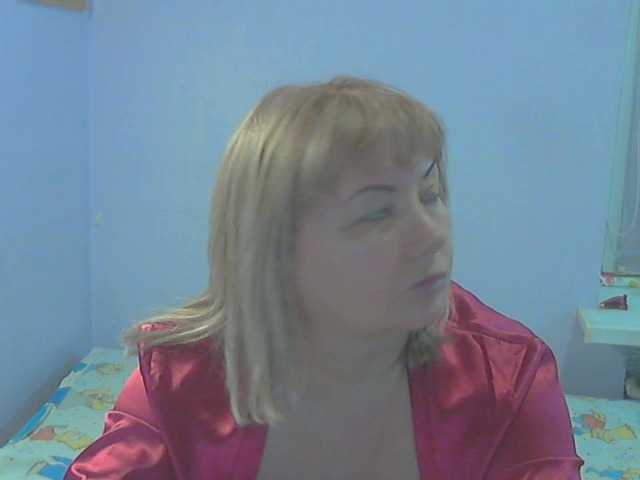 LucyAlexis's BongaCams show and profile