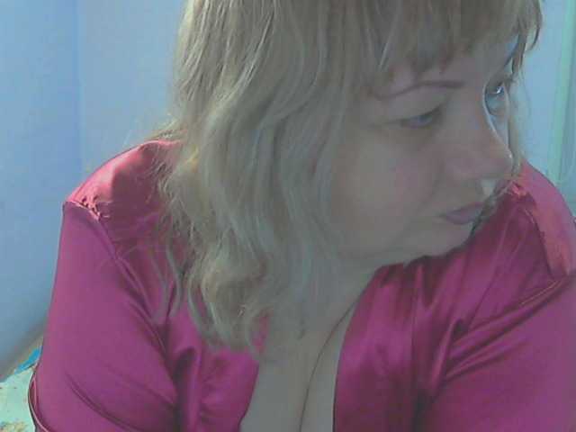 LucyAlexis's BongaCams show and profile