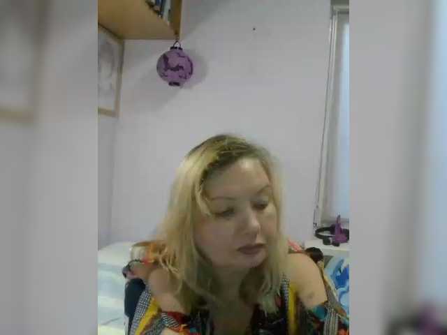 LucyAlexis live cam preview
