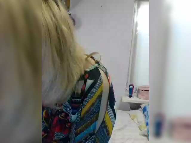 LucyAlexis live cam
