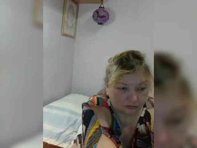 LucyAlexis webcam