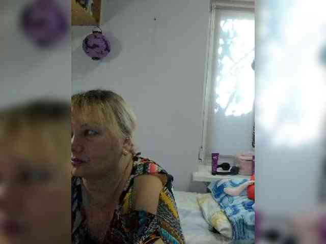 LucyAlexis webcam