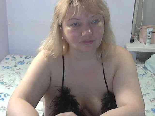 LucyAlexis webcam