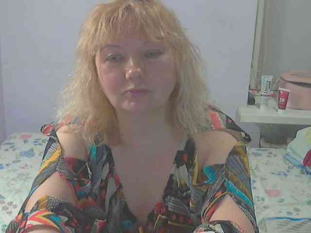 LucyAlexis webcam