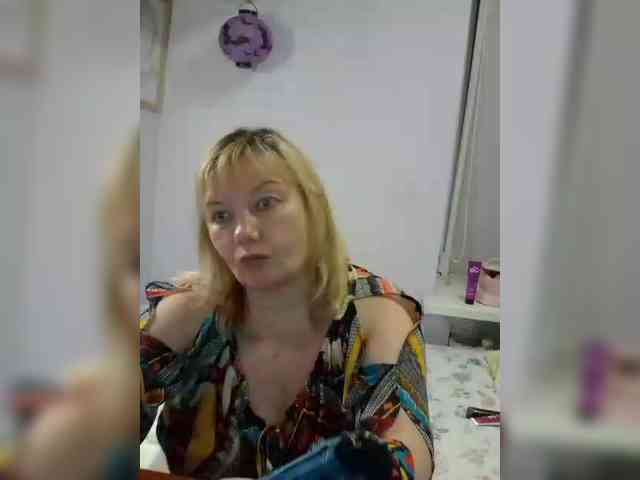 LucyAlexis webcam