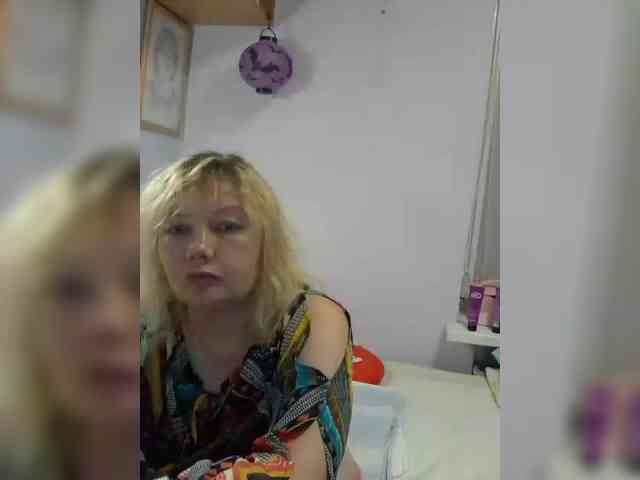 LucyAlexis webcam