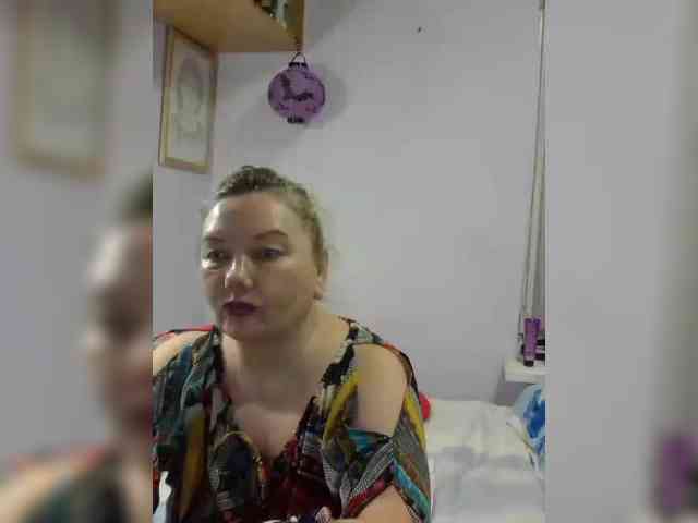 LucyAlexis webcam