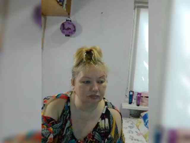 LucyAlexis webcam