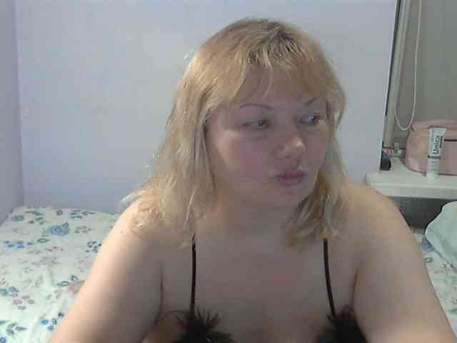 LucyAlexis webcam