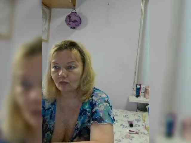 LucyAlexis webcam