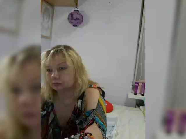 LucyAlexis webcam