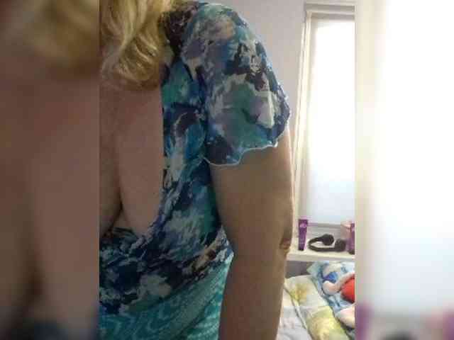 LucyAlexis webcam