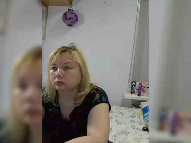 LucyAlexis webcam