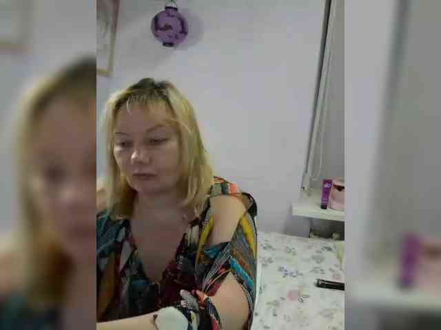 LucyAlexis webcam