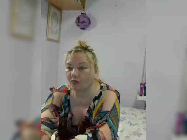 LucyAlexis webcam