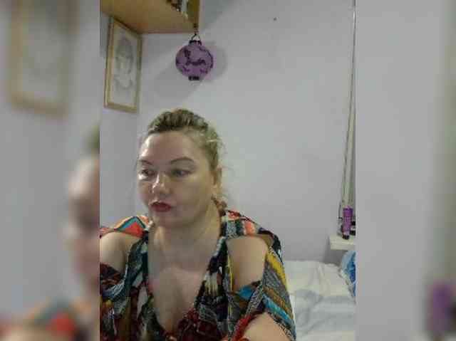 LucyAlexis webcam