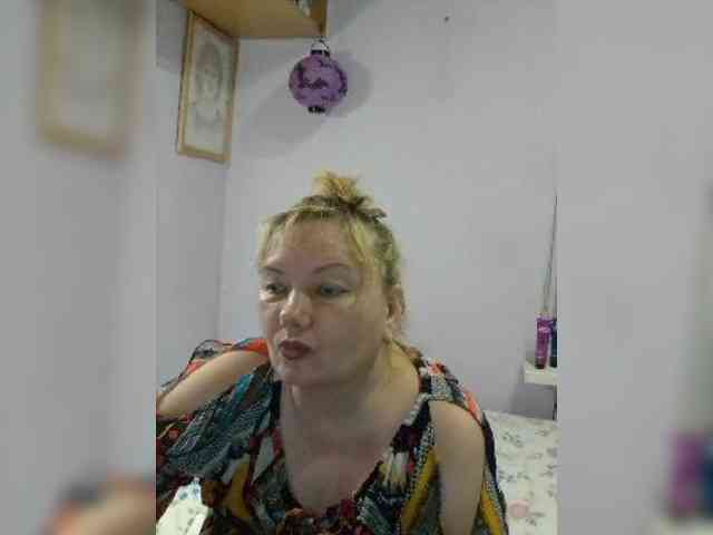 LucyAlexis webcam