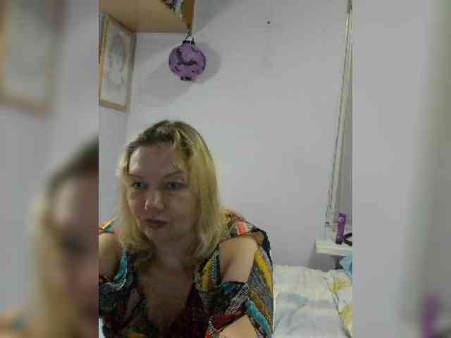 LucyAlexis webcam