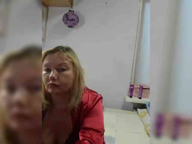 LucyAlexis webcam