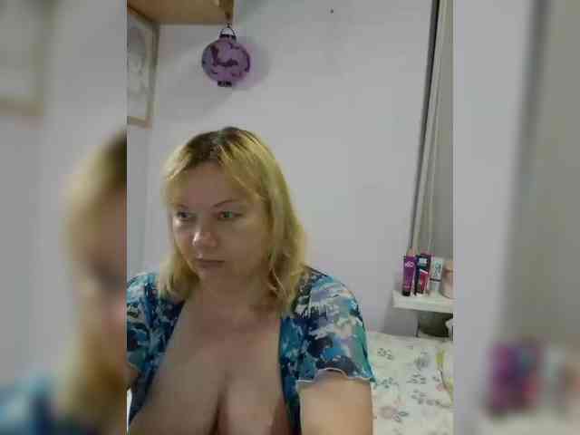 LucyAlexis LucyAlexis