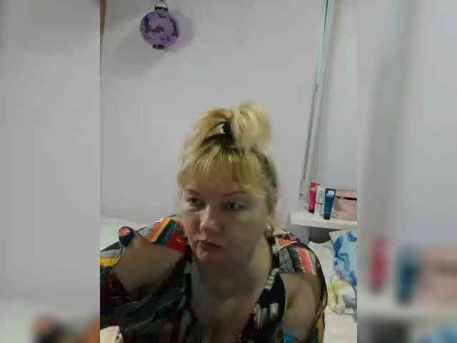 LucyAlexis webcam