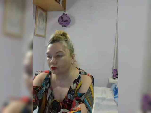 LucyAlexis webcam