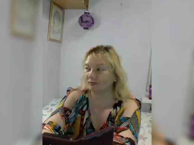 LucyAlexis webcam