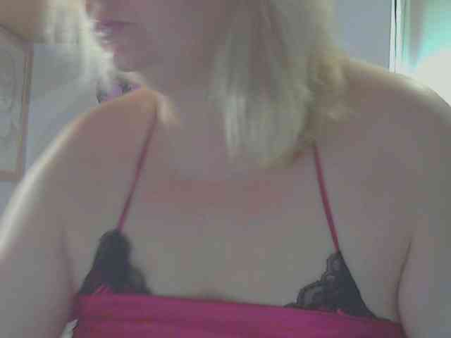 LucyAlexis webcam