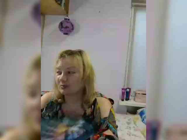 LucyAlexis webcam