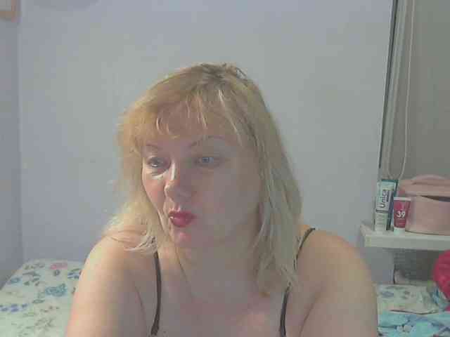 LucyAlexis webcam