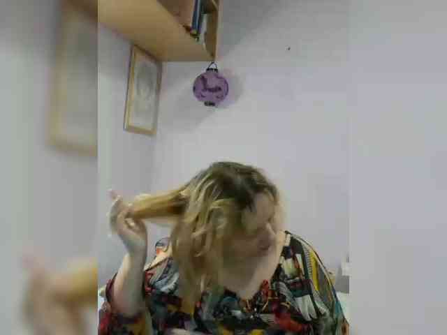LucyAlexis webcam