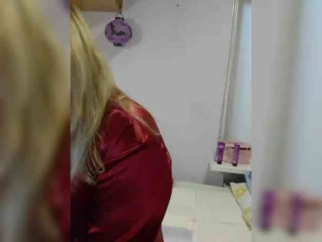 LucyAlexis webcam