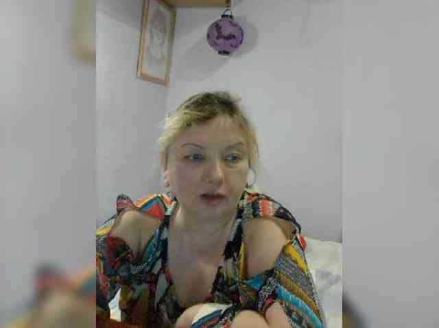 LucyAlexis webcam