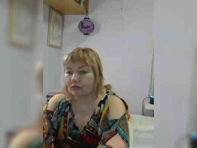 LucyAlexis webcam