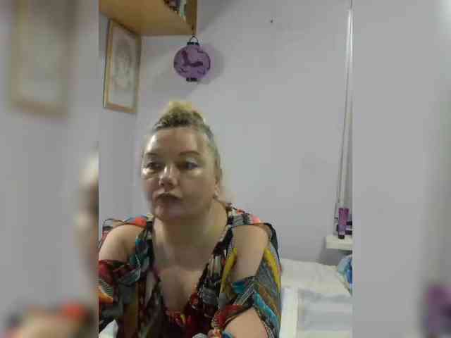 LucyAlexis webcam