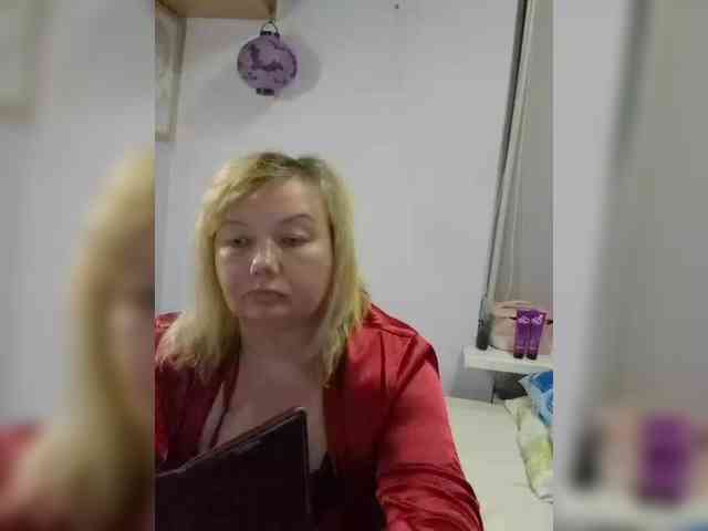 LucyAlexis webcam