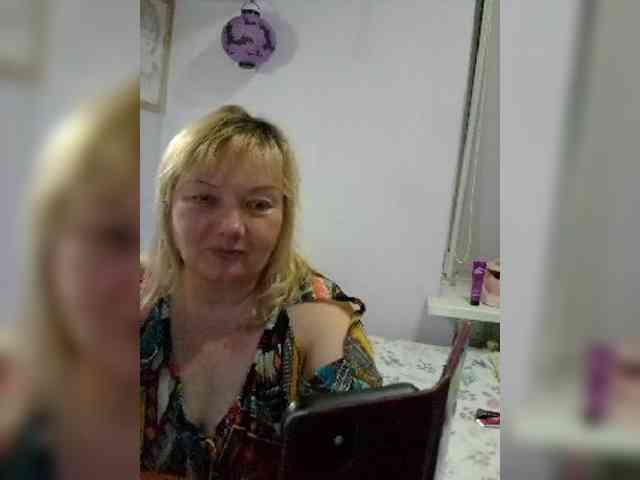LucyAlexis webcam
