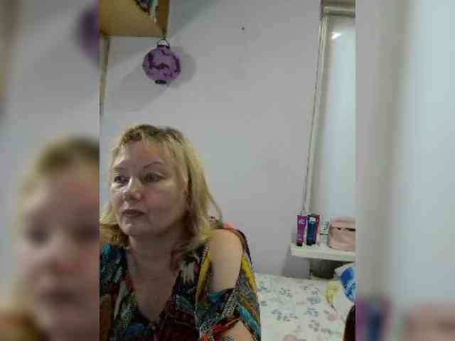 LucyAlexis webcam