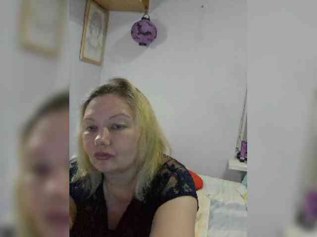 LucyAlexis webcam