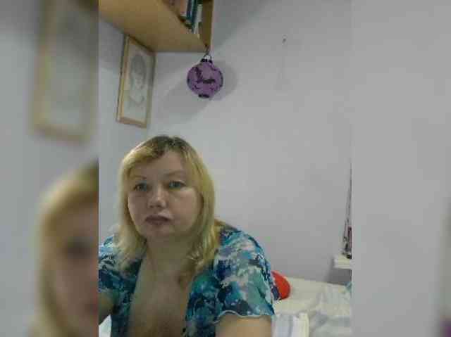 LucyAlexis webcam