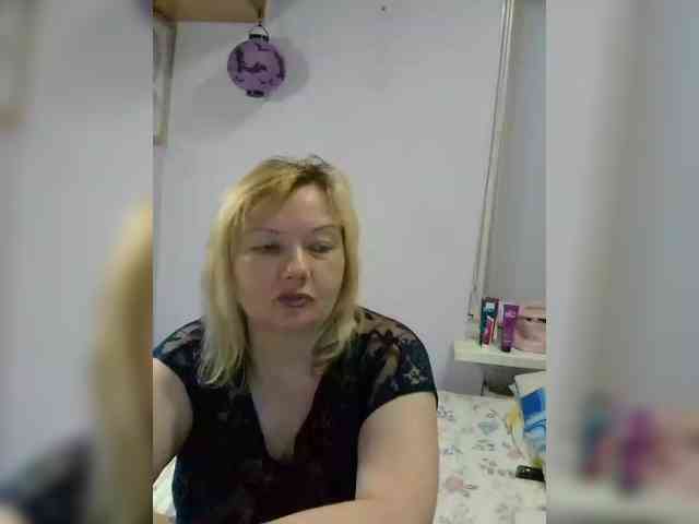 LucyAlexis webcam