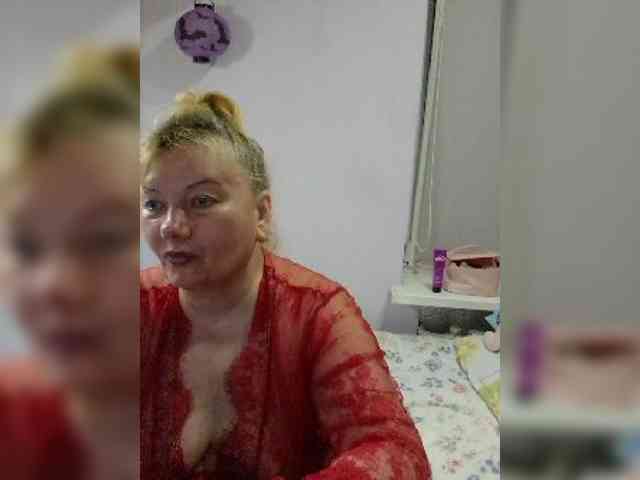 LucyAlexis webcam
