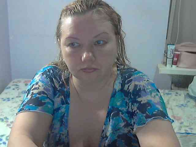 LucyAlexis webcam